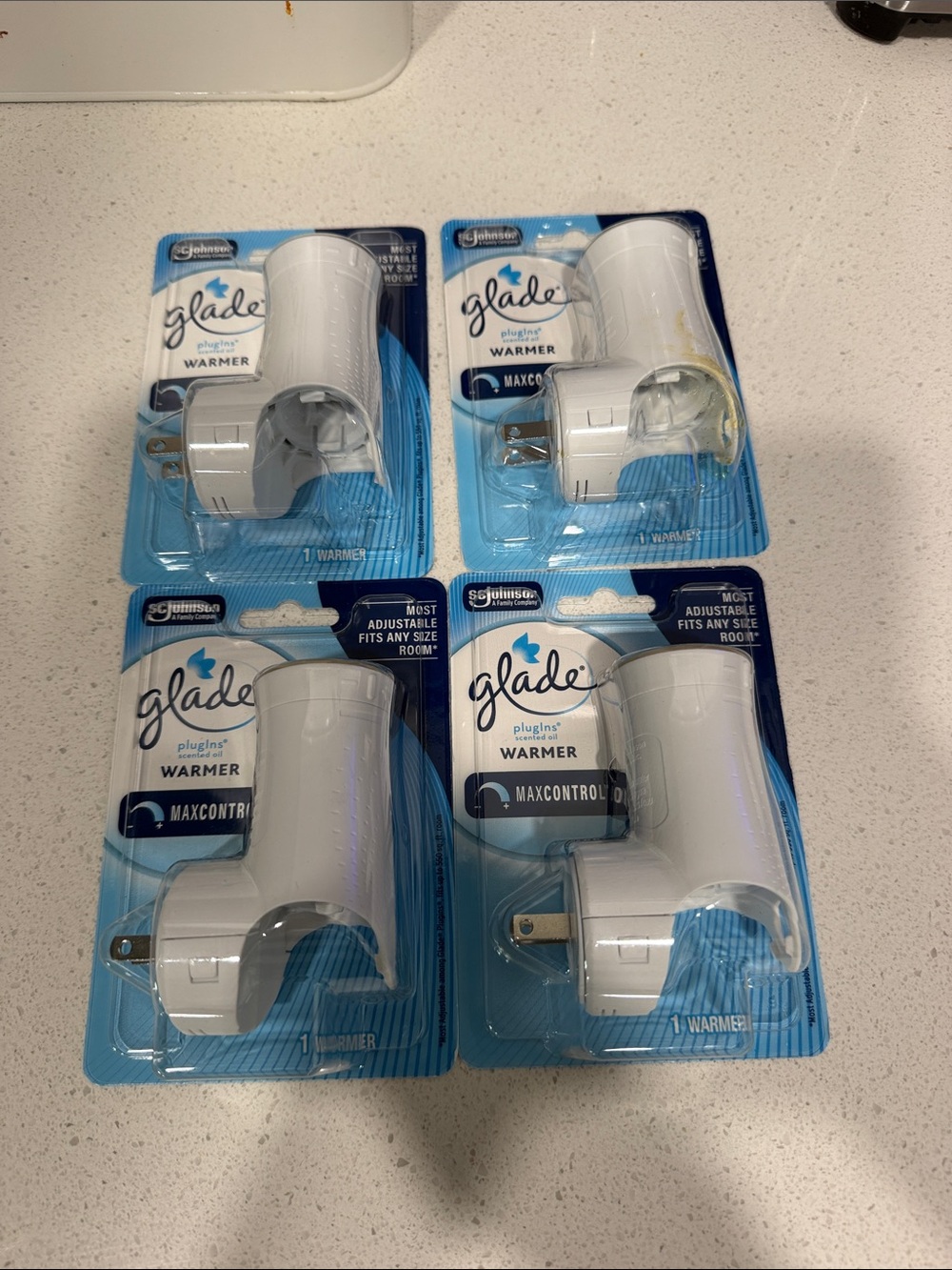 Glade White Plug-In Warmers Max Control – 4-Pack